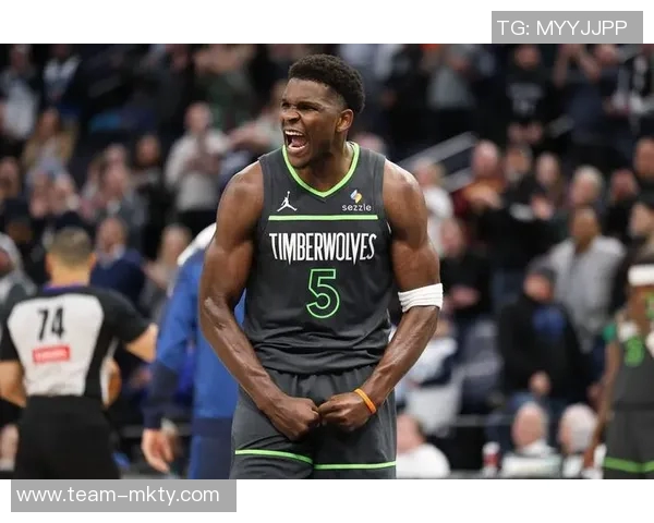 爱德华兹复出首战表现平平13投5中仅得15分正负值惨淡25