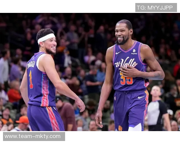 布克期待与杜兰特对决却因家庭原因放弃希望他家人平安健康 布克期待与杜兰特对决却因家庭原因放弃希望他家人平安健康